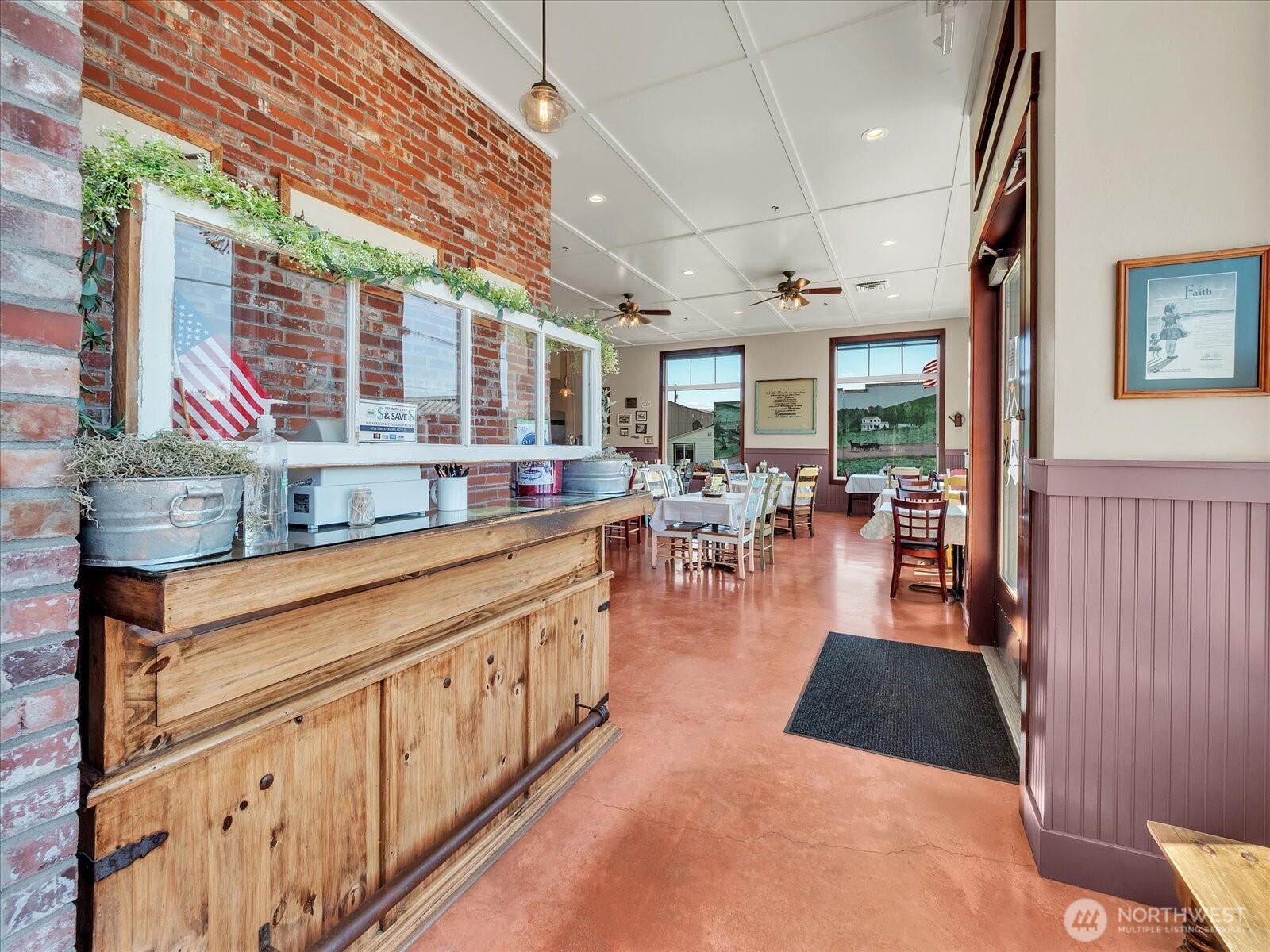 1421 Pioneer Highway , Silvana, WA 98287-4009