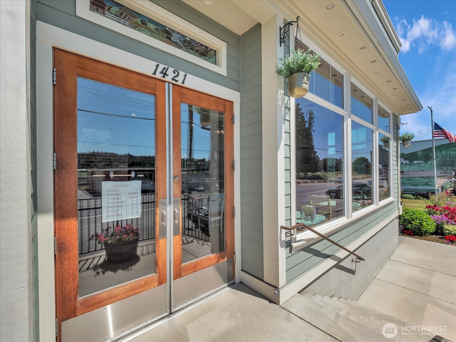 1421 Pioneer Highway , Silvana, WA 98287-4009