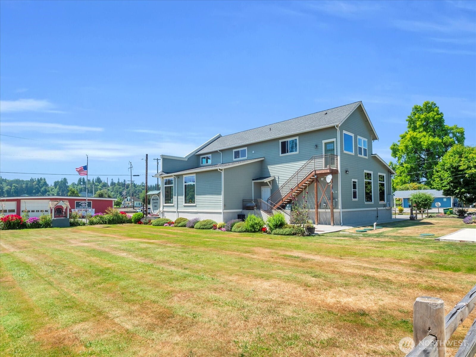 1421 Pioneer Highway , Silvana, WA 98287-4009