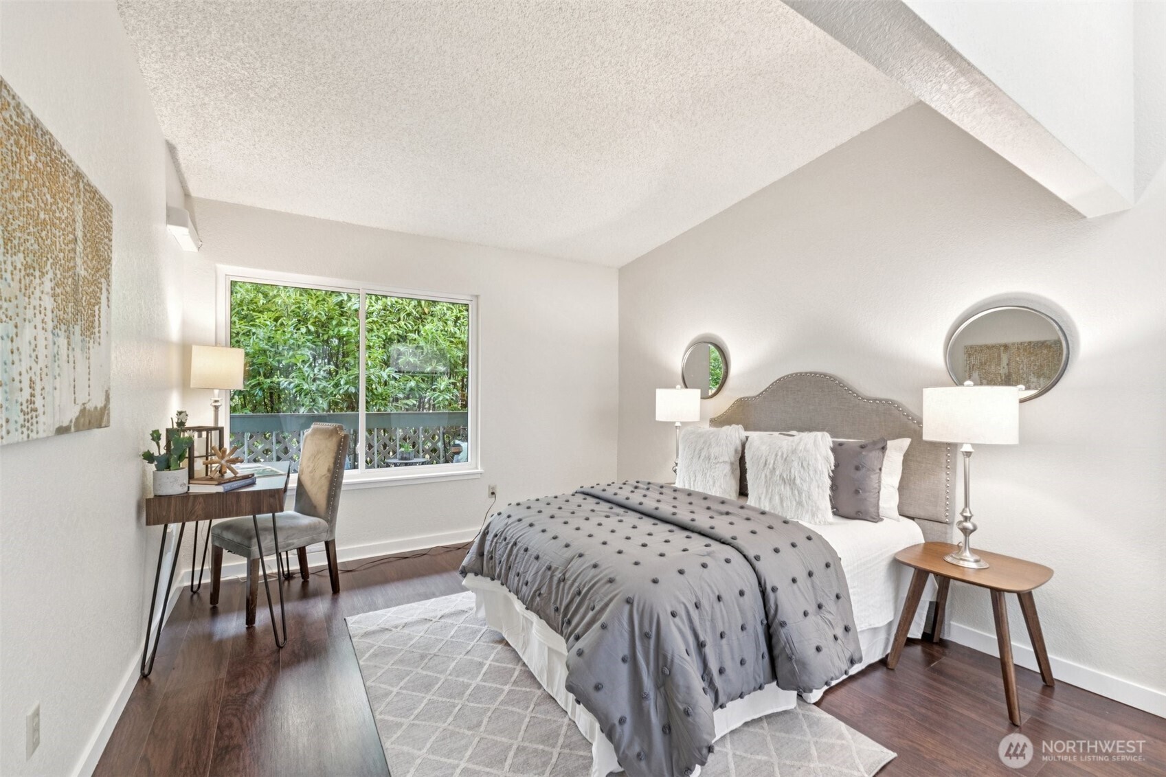 12567 35th Avenue NE #204, Seattle, WA 98125