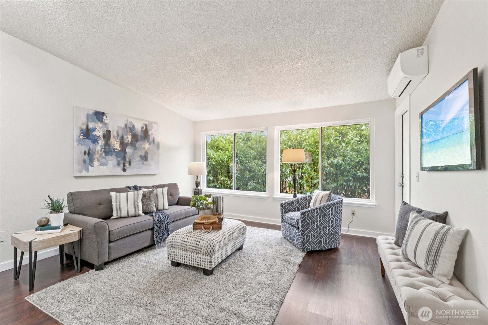 12567 35th Avenue NE #204, Seattle, WA 98125