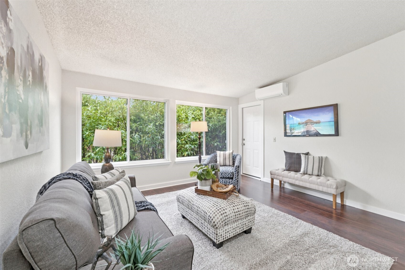 12567 35th Avenue NE #204, Seattle, WA 98125