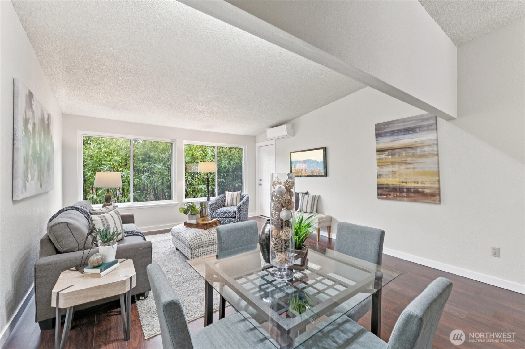 12567 35th Avenue NE #204, Seattle, WA 98125