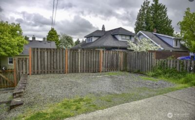 4823 40th Avenue SW #B&C, Seattle, WA 98116