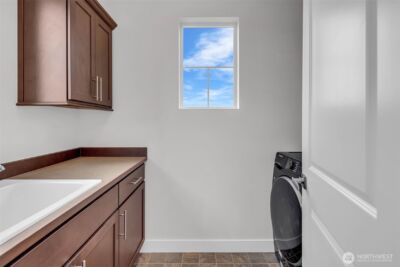 1705 NE Falls Dr , Issaquah, WA 98029-7822 - Photo 20