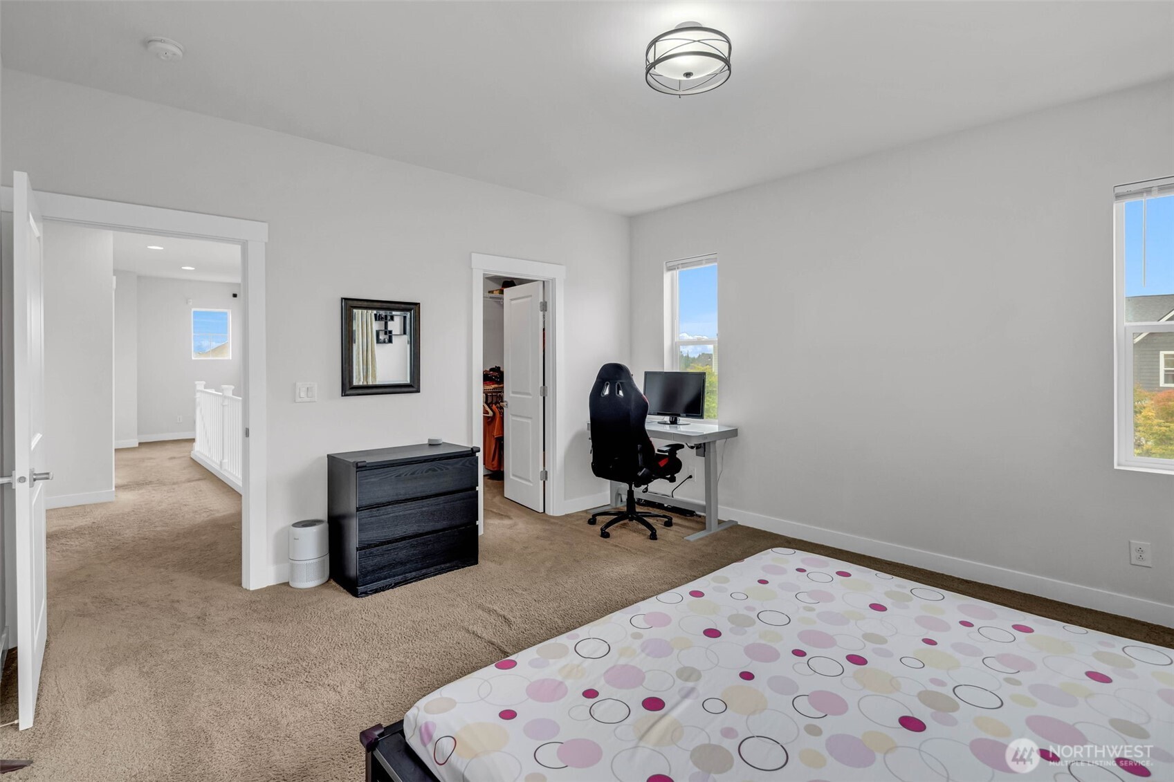 1705 NE Falls Dr , Issaquah, WA 98029-7822