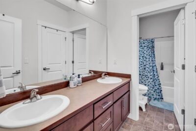 1705 NE Falls Dr , Issaquah, WA 98029-7822 - Photo 37