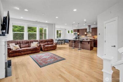 1705 NE Falls Dr , Issaquah, WA 98029-7822 - Photo 6