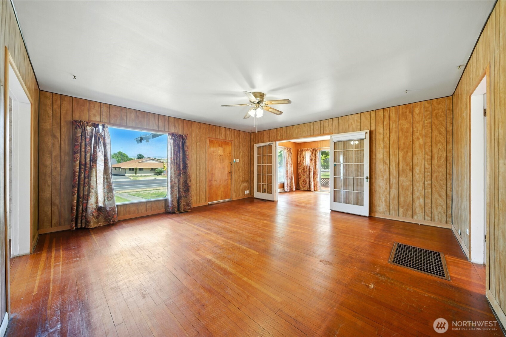 644 S Main Street , Milton-Freewater, OR 97862