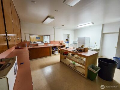 210 SW 2nd Avenue , Milton-Freewater, OR 97862 - Photo 5