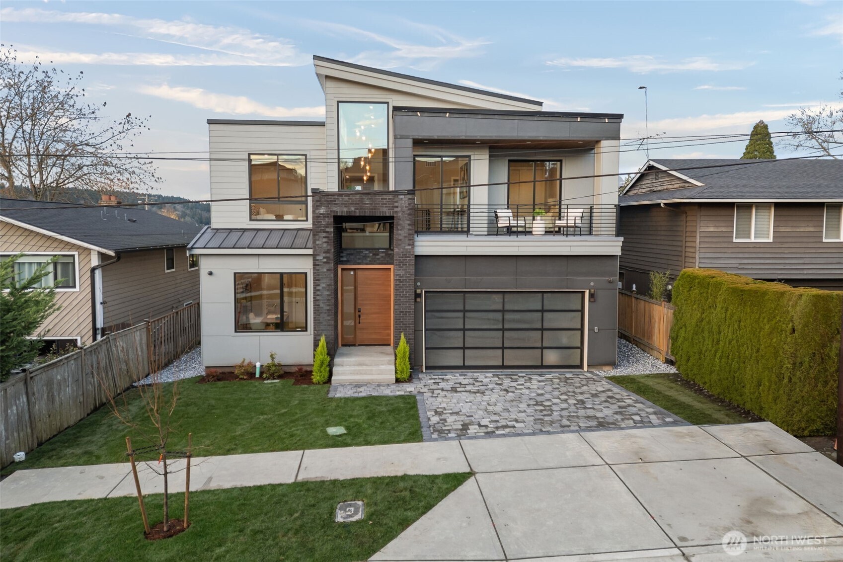 904 N 33rd Place , Renton, WA 98056