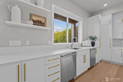 904 N 33rd Place , Renton, WA 98056 - Photo 14