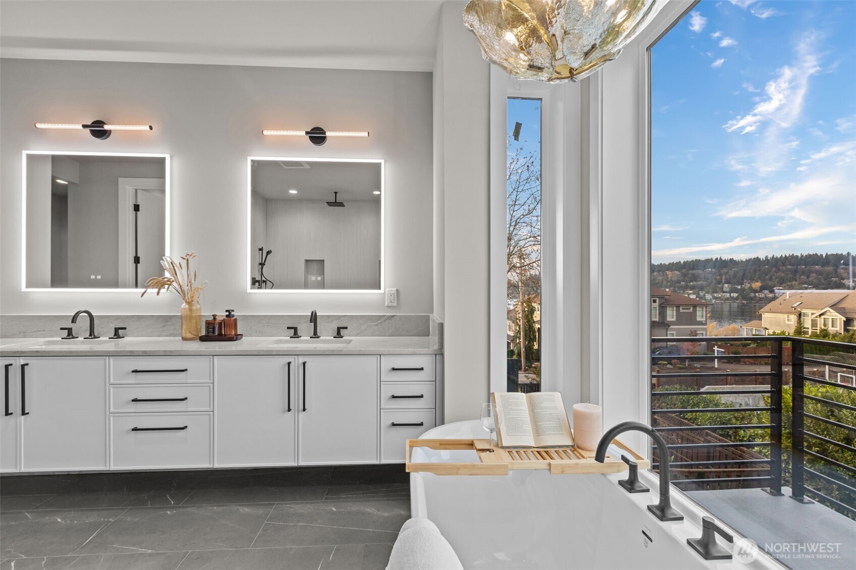 904 N 33rd Place , Renton, WA 98056