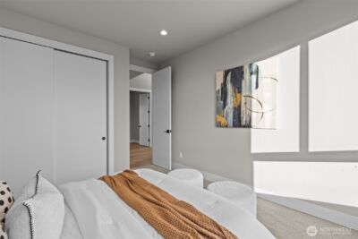 904 N 33rd Place , Renton, WA 98056 - Photo 24