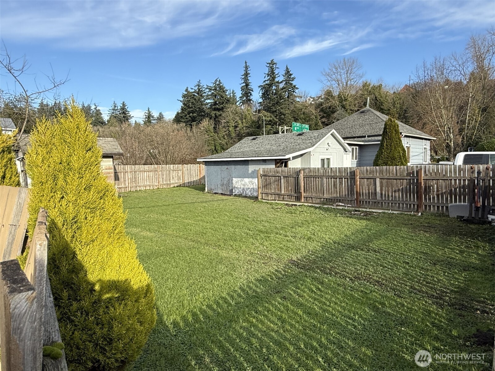 319 E Section Street , Mount Vernon, WA 98273