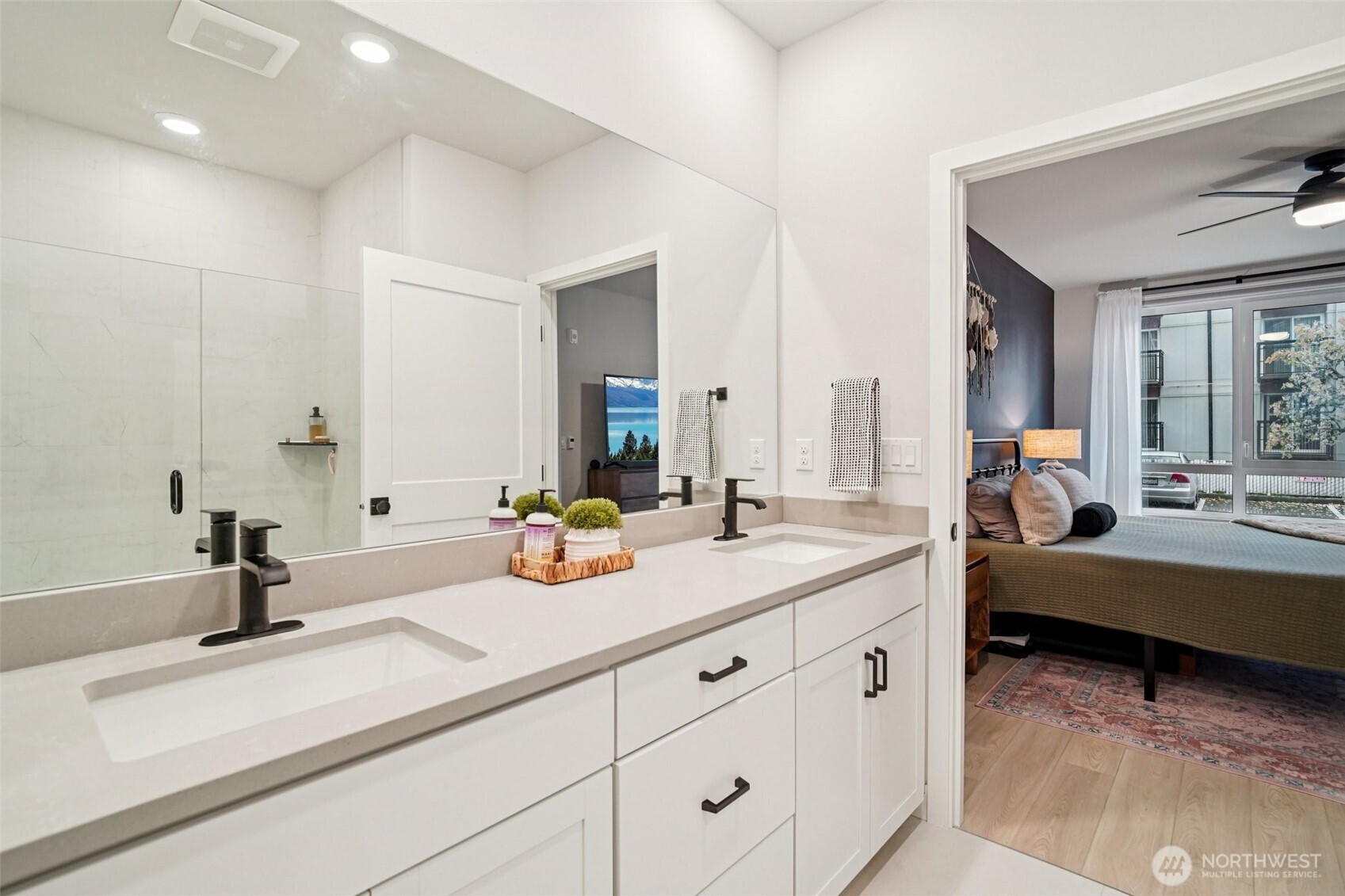 14598 Westminster Way N #107, Shoreline, WA 98133