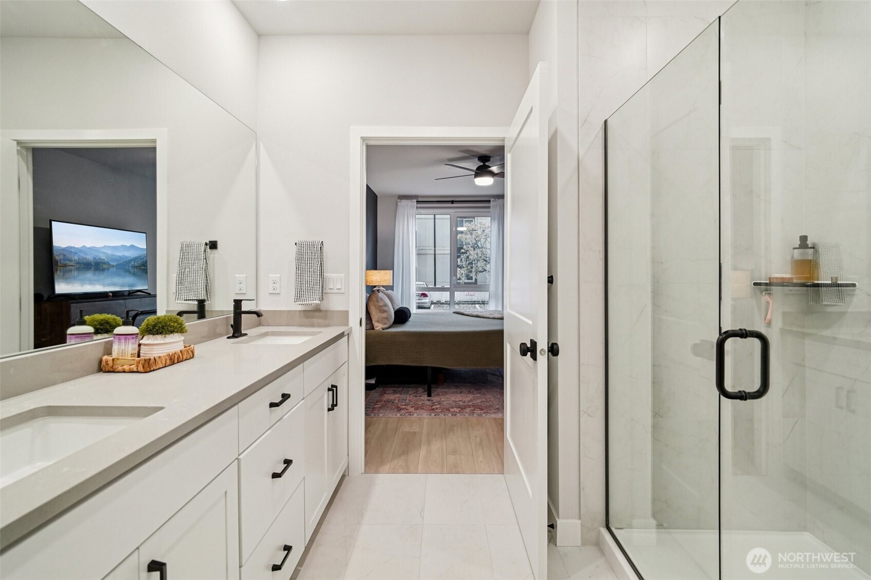 14598 Westminster Way N #107, Shoreline, WA 98133