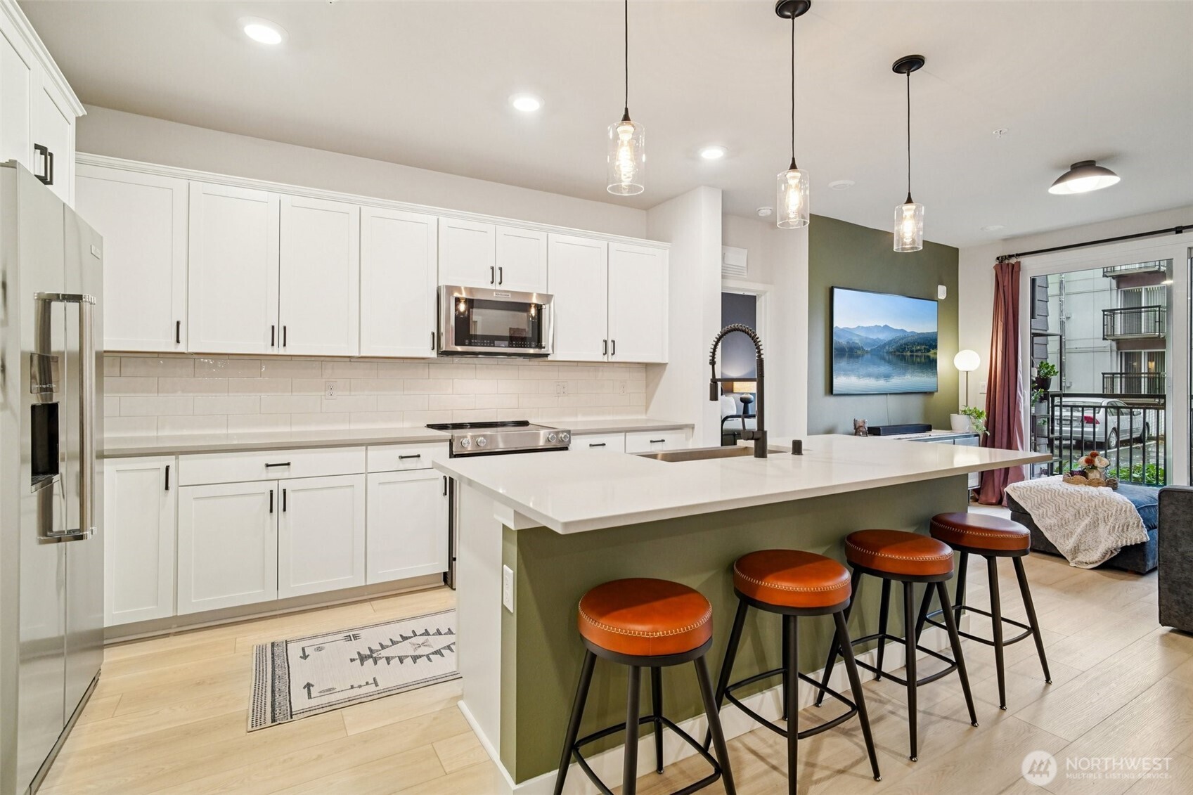 14598 Westminster Way N #107, Shoreline, WA 98133