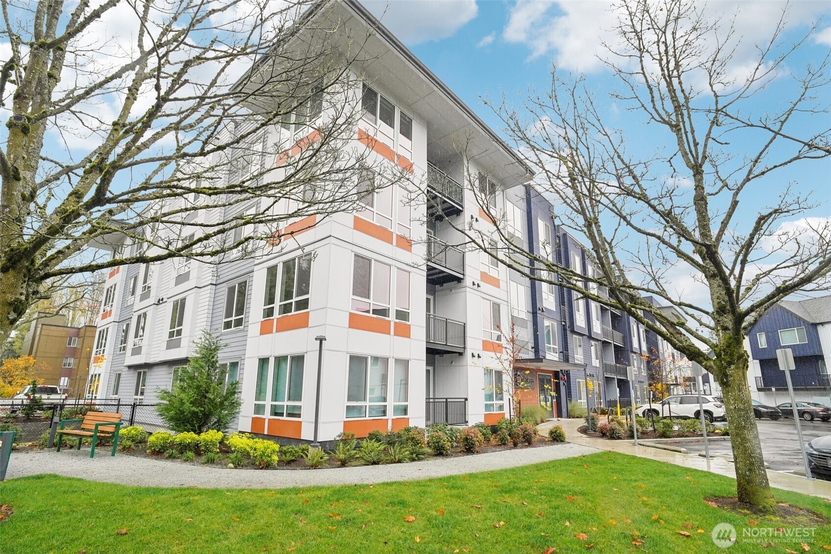 14598 Westminster Way N #107, Shoreline, WA 98133