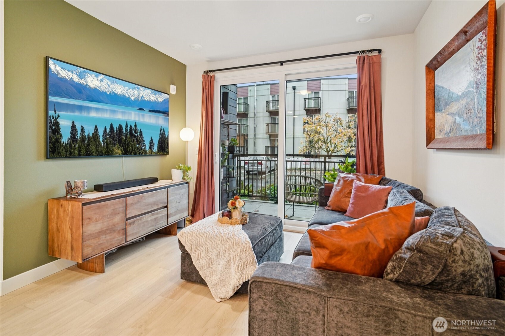 14598 Westminster Way N #107, Shoreline, WA 98133