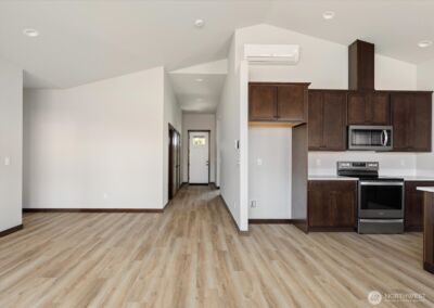 926 NW Shire Street , Oak Harbor, WA 98277 - Photo 5