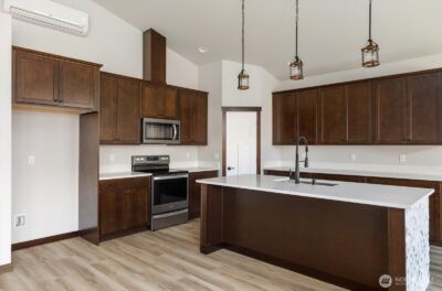 926 NW Shire Street , Oak Harbor, WA 98277 - Photo 7