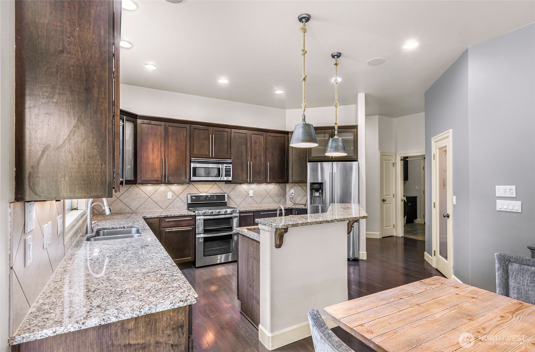 2259 H Street , Blaine, WA 98230