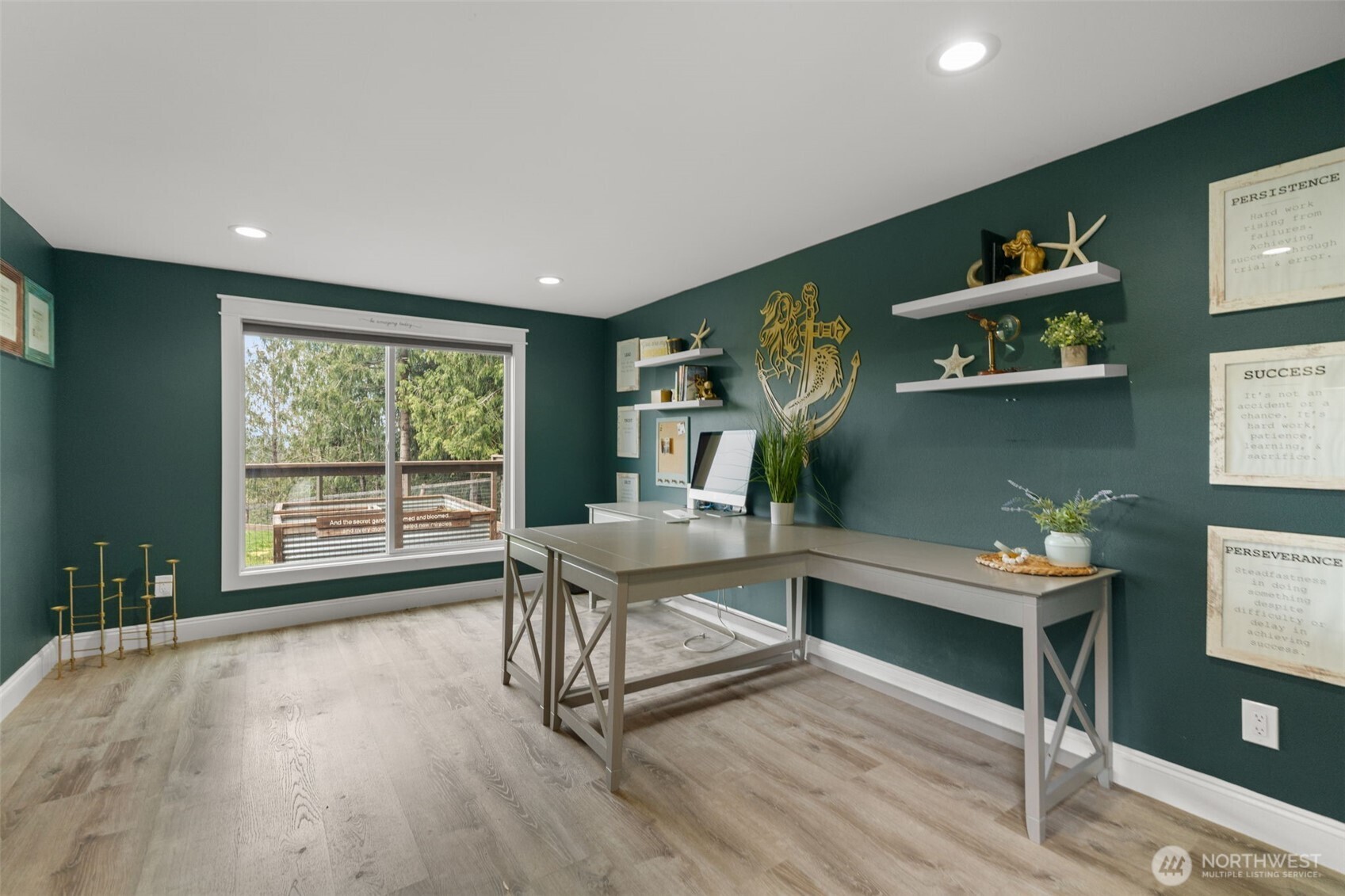 9916 NW Dishman Road , Bremerton, WA 98312