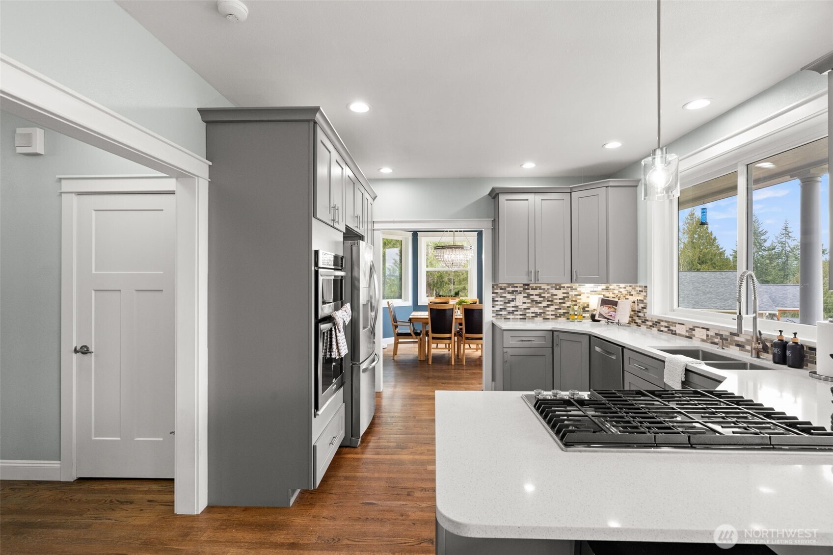 9916 NW Dishman Road , Bremerton, WA 98312