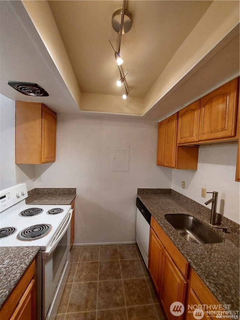 14665 NE 34th Street #B22, Bellevue, WA 98007