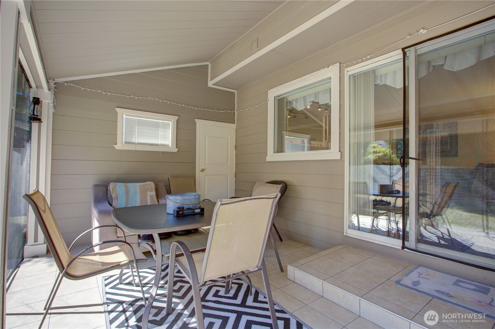 420 143rd Place SW, Lynnwood, WA 98087