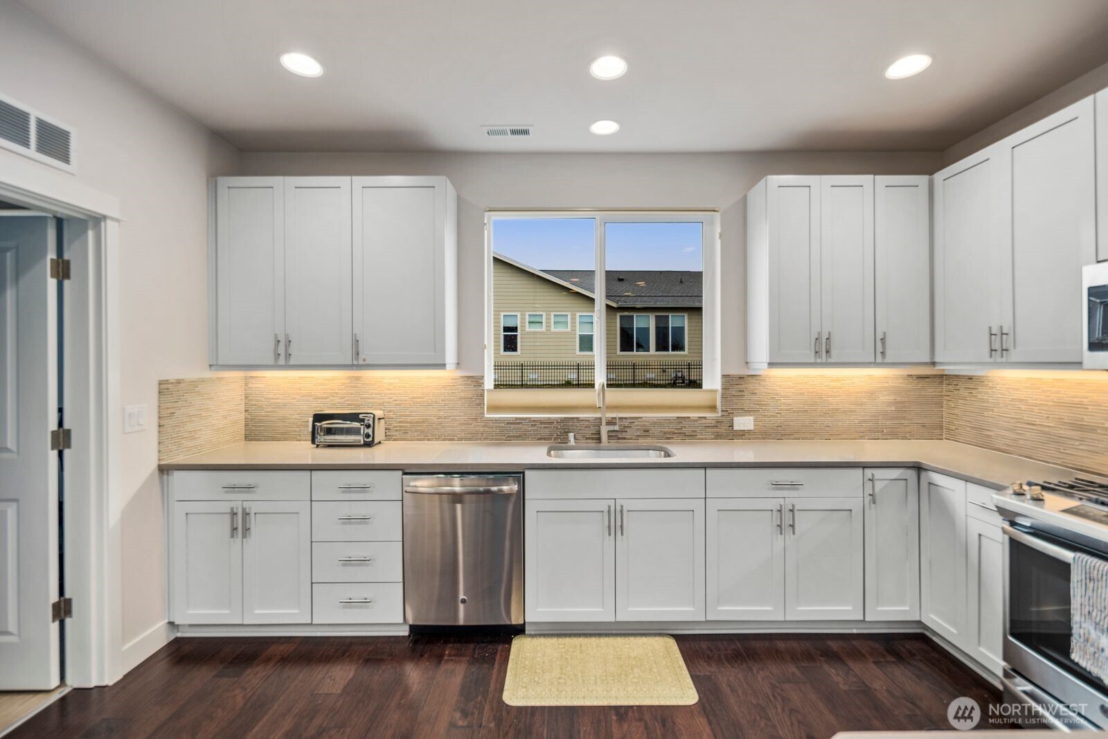 8602 Vashon Drive NE, Lacey, WA 98516-1380