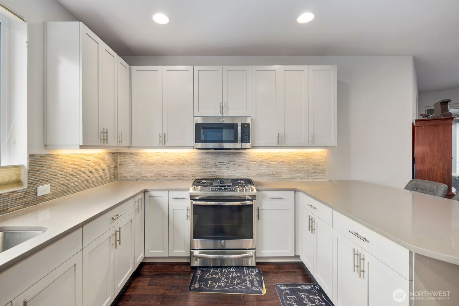 8602 Vashon Drive NE, Lacey, WA 98516-1380