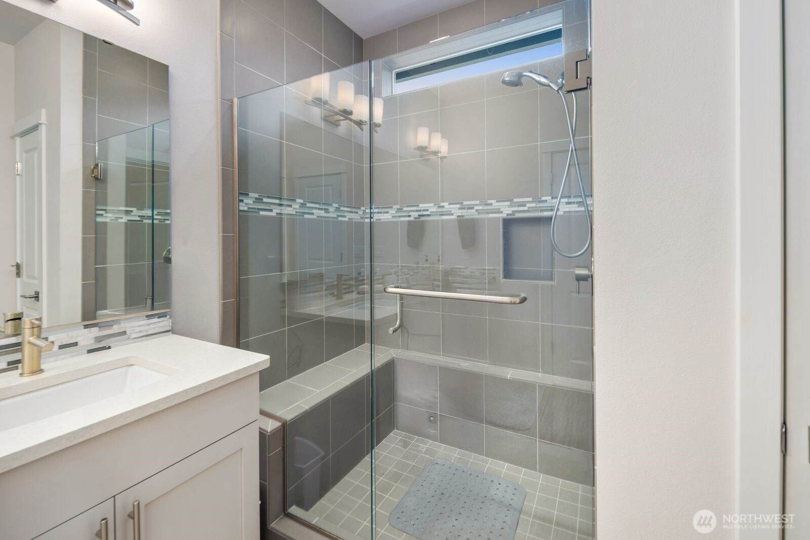 8602 Vashon Drive NE, Lacey, WA 98516-1380