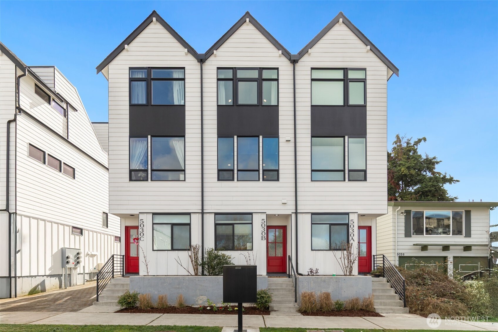 5030 Sand Point Place NE #B, Seattle, WA 98105