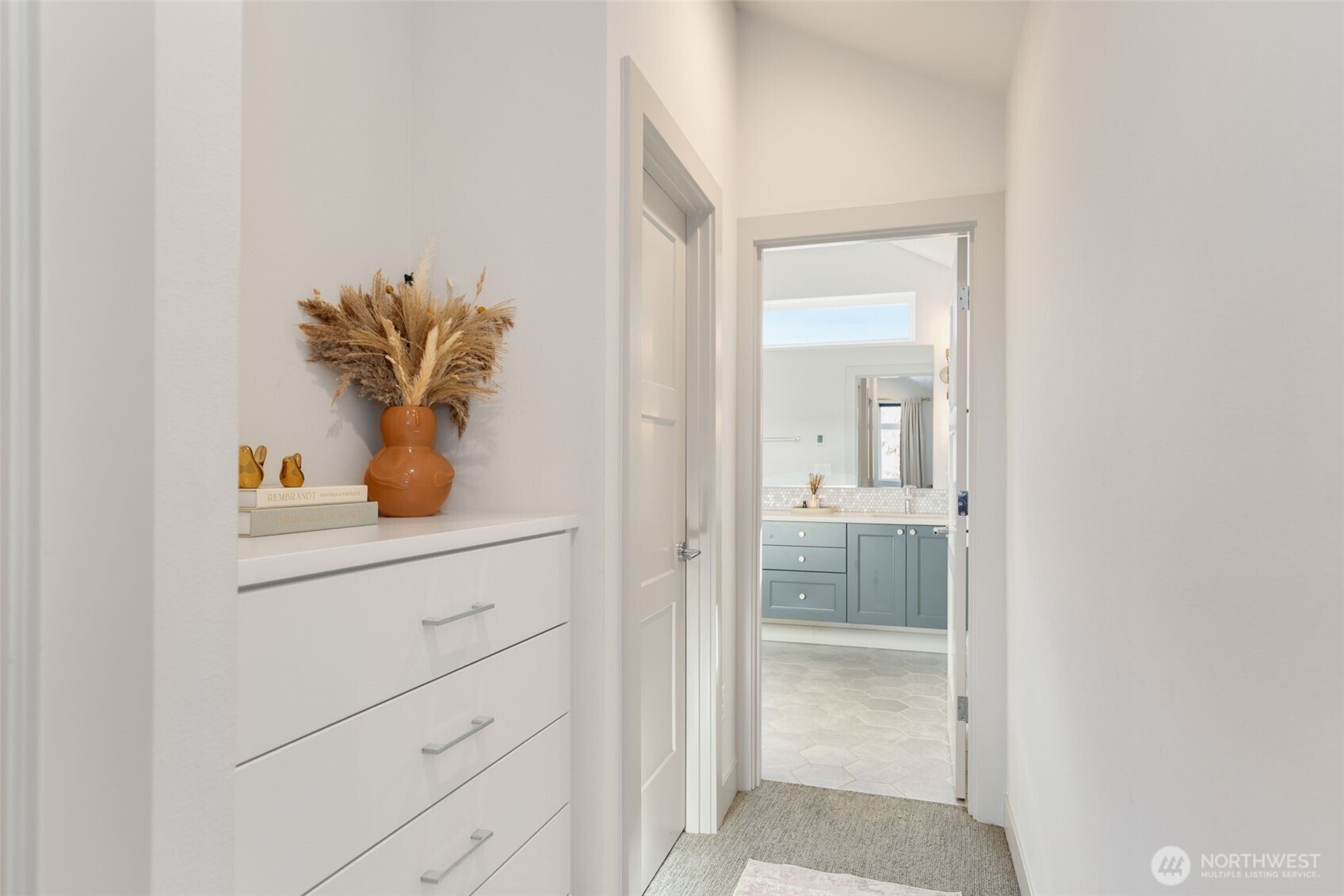 5030 Sand Point Place NE #B, Seattle, WA 98105