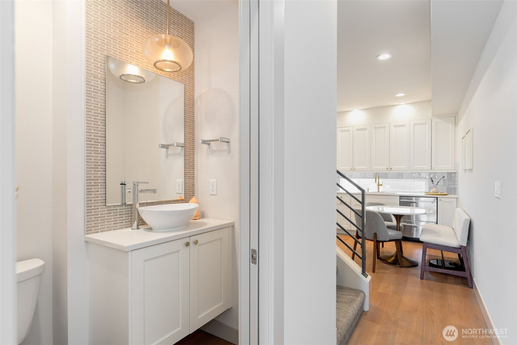 5030 Sand Point Place NE #B, Seattle, WA 98105