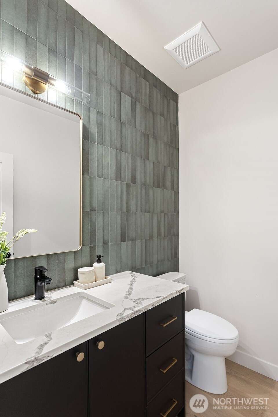 8108 126th Avenue NE #B, Kirkland, WA 98033