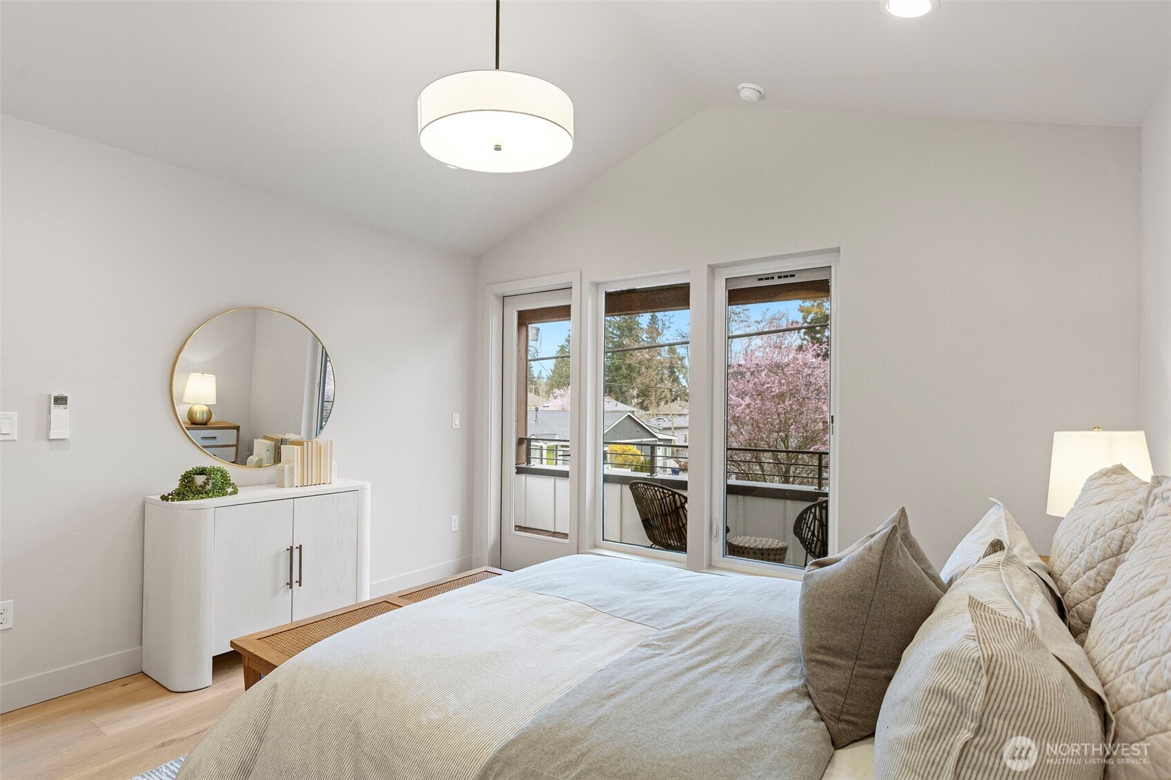 8108 126th Avenue NE #B, Kirkland, WA 98033