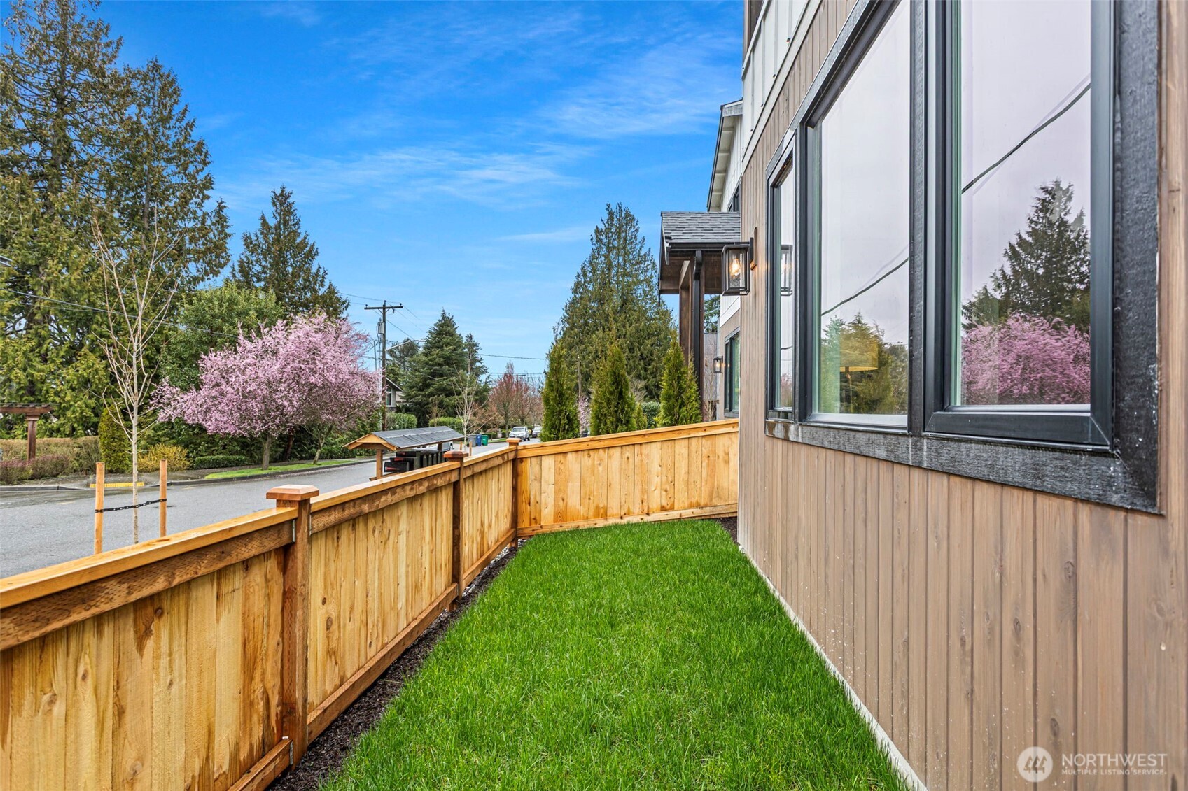 8108 126th Avenue NE #B, Kirkland, WA 98033