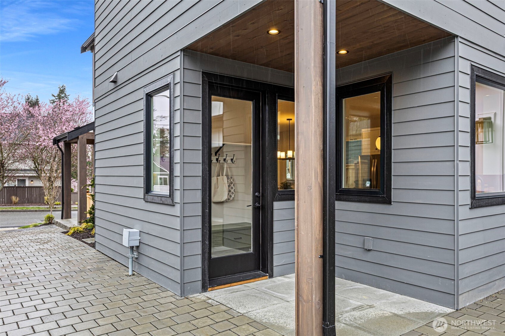 8108 126th Avenue NE #B, Kirkland, WA 98033