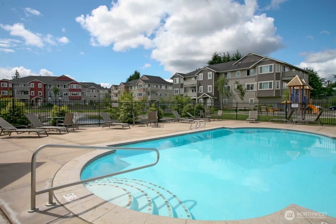 13503 97th Avenue E #201, Puyallup, WA 98373