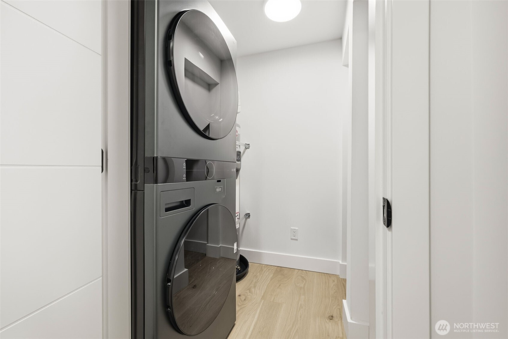 19531 55th Avenue NE, Lake Forest Park, WA 98155