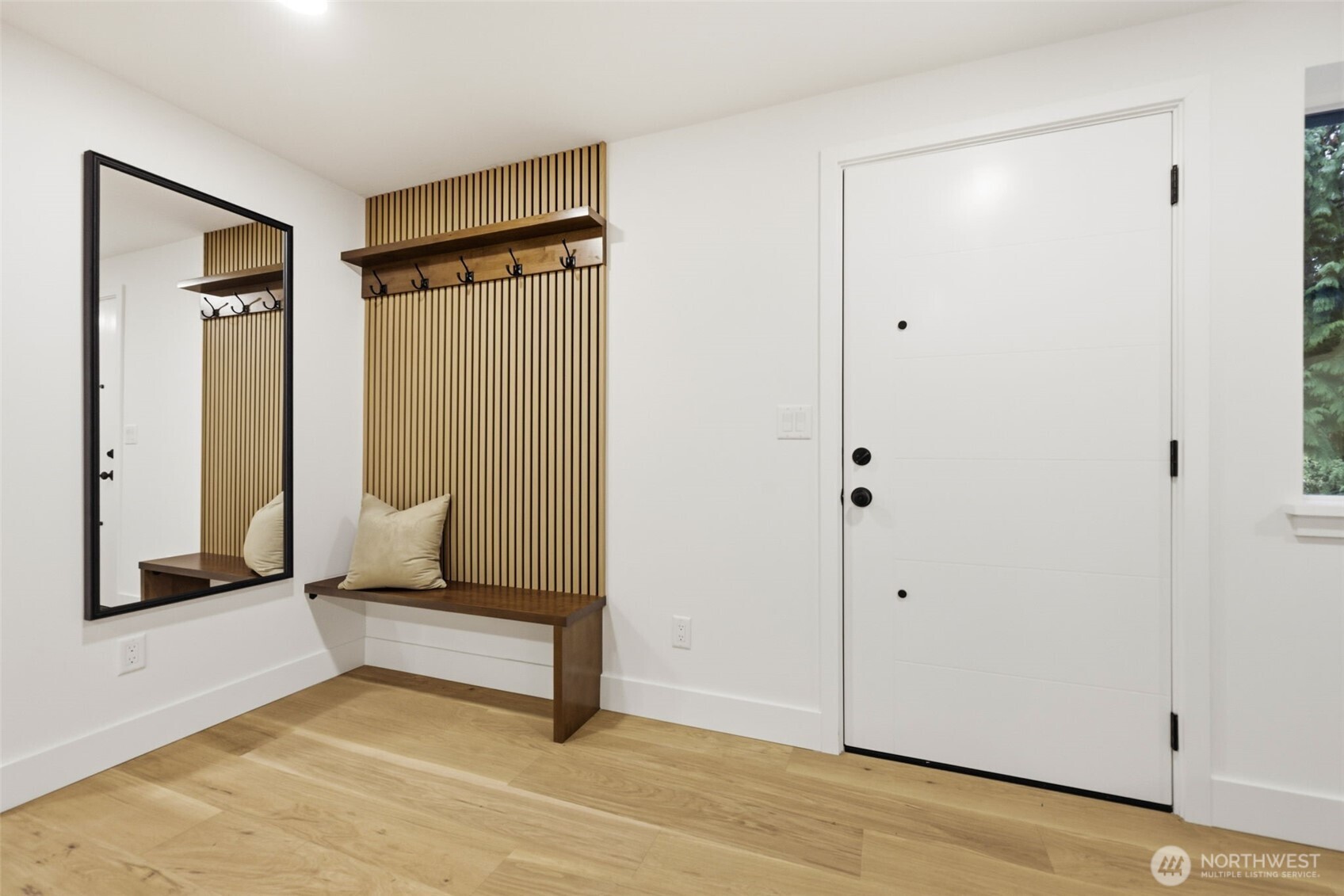 19531 55th Avenue NE, Lake Forest Park, WA 98155