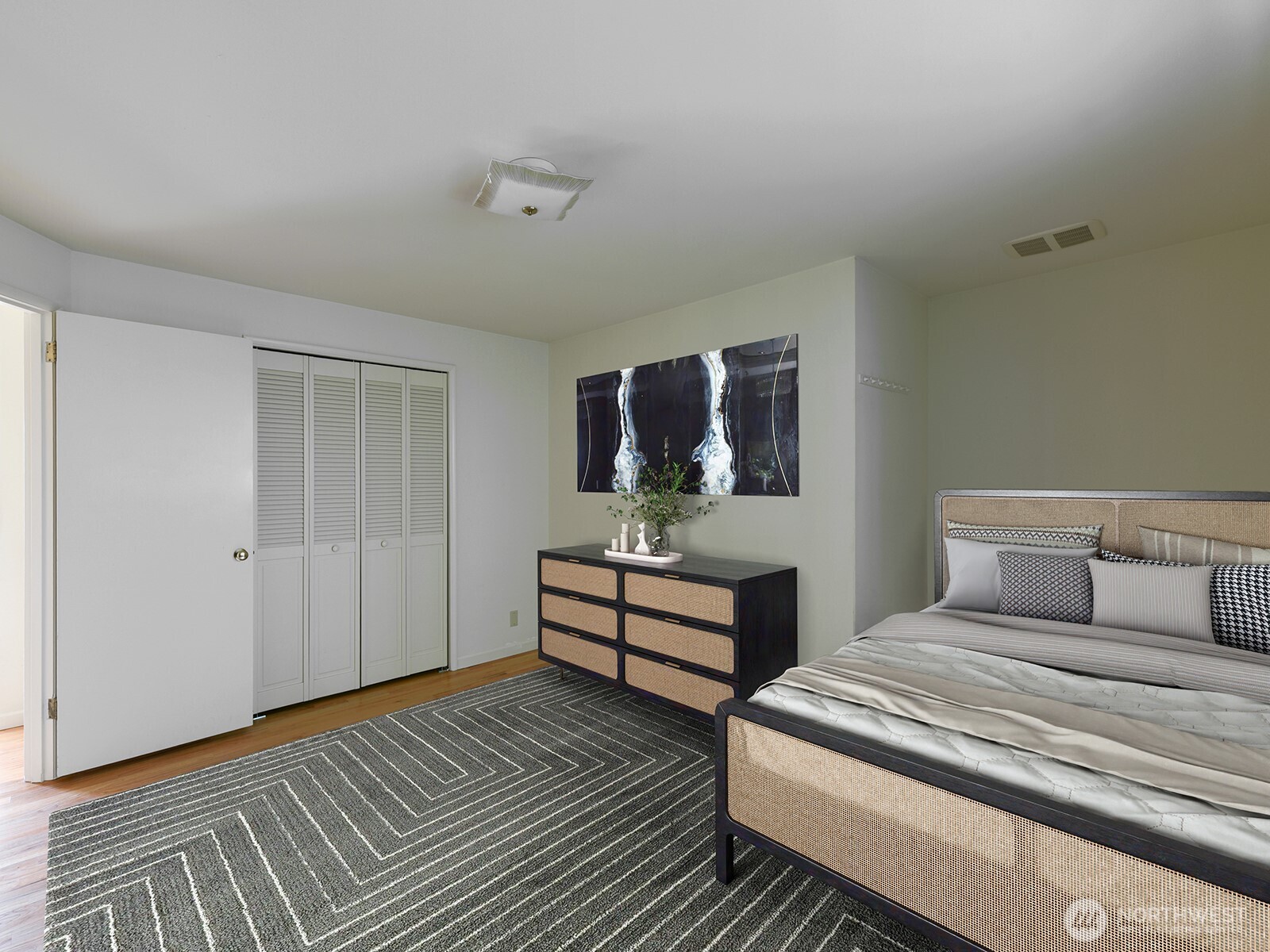 17020 16th Avenue SW, Normandy Park, WA 98166