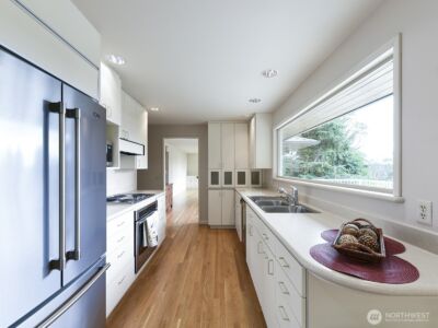 17020 16th Avenue SW, Normandy Park, WA 98166 - Photo 6