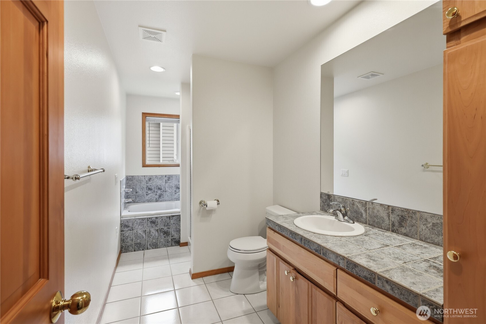 109 Vancouver Place , Sequim, WA 98382