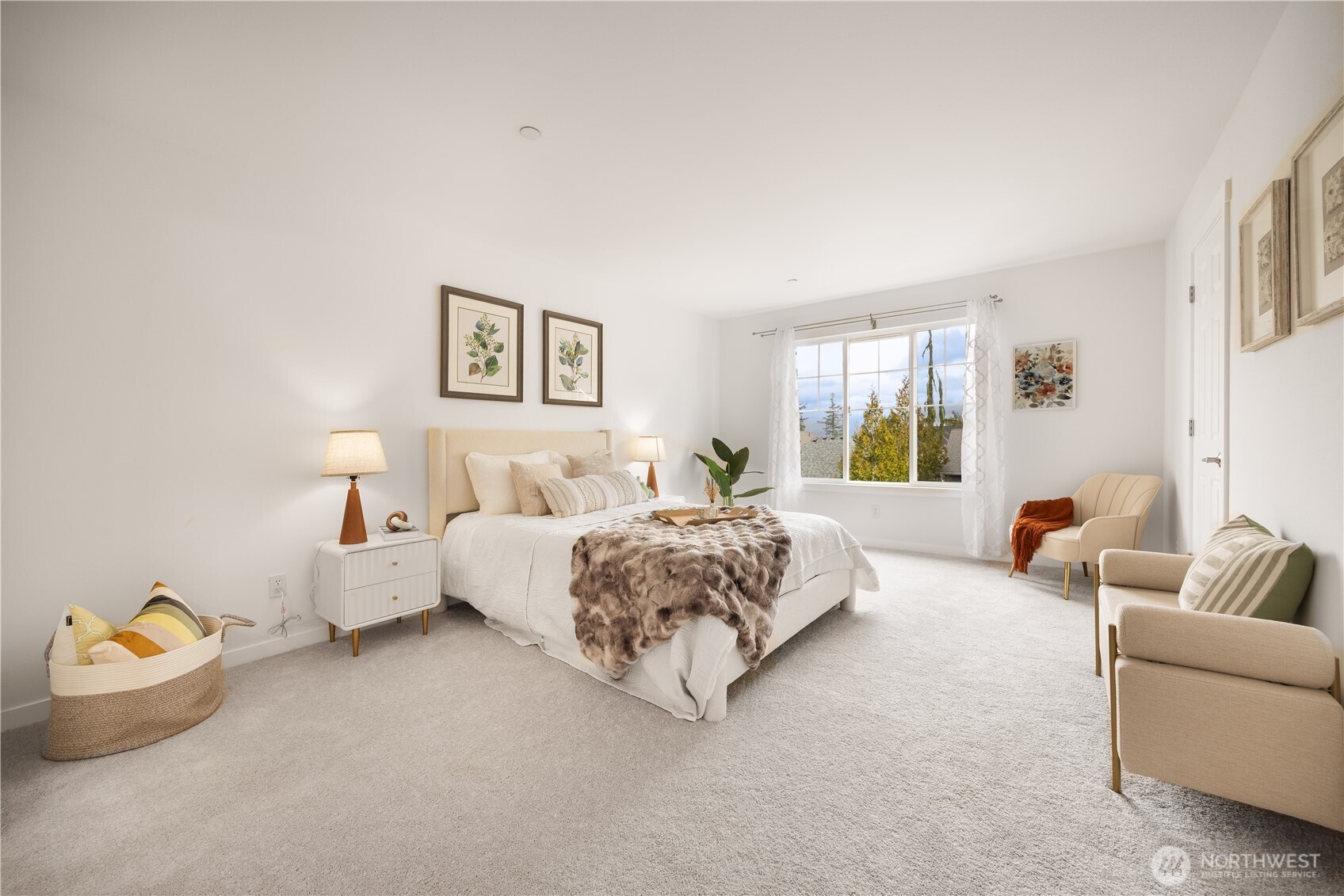 1947 NE Killian Lane , Issaquah, WA 98029