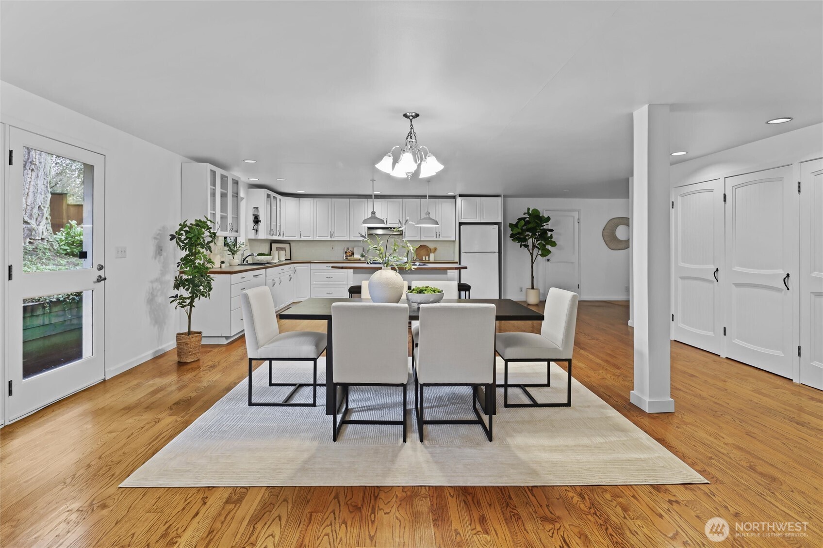 12121 NE 66th Street , Kirkland, WA 98033