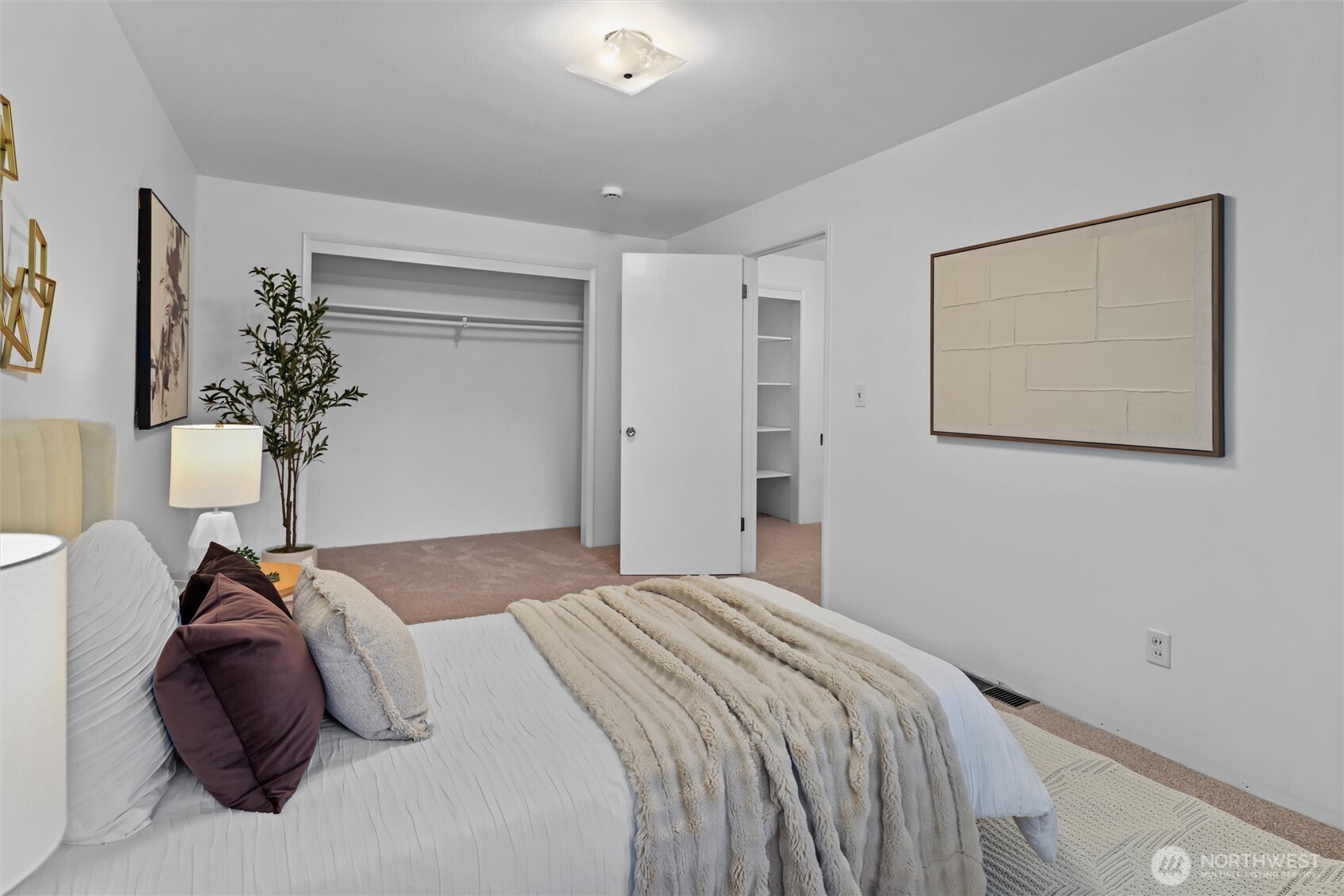 12121 NE 66th Street , Kirkland, WA 98033